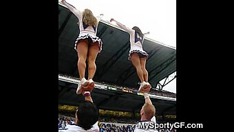 Amateur Cheerleaders In Studentenkamer