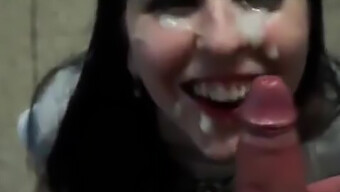 Chica Amateur Recibe Un Facial De Un Tío Que Termina En Su Cara